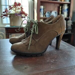 Tahari brown suede Temple vintage roaring 20s style Oxford booties Womans 7.5